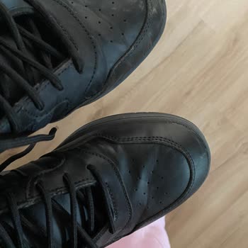 Deichmann Ayakkabı Bir Günde Giyilmez Oldu