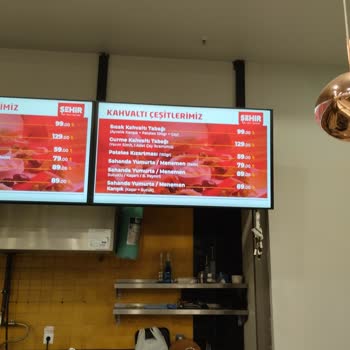 Başakşehir Çam ve Sakura Şehir Hastanesi Başakşehir Çam Sakura Hastane İçindeki Şehir Cafe Fiyatlar Kasada Fark