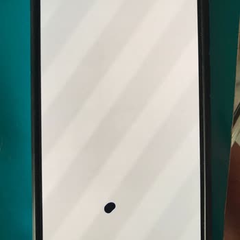 Samsung Telefon Pil Değişimi İçin Telefonumu Götürdüm Ekranı Lekeli Verildi