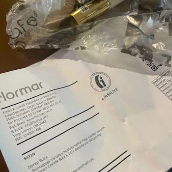 Kiehl's Başkasının Ürünün Gönderilmesi - Hatayı Kimsenin Üstlenmemesi