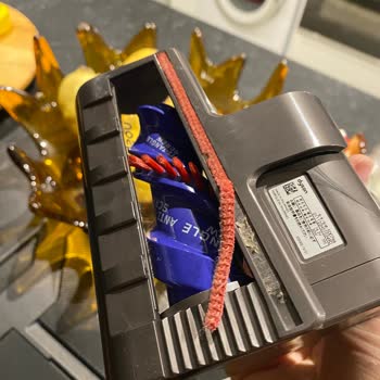 Dyson V12 Detect Slim Absolute + Emici Başlık Fırçası Koptu