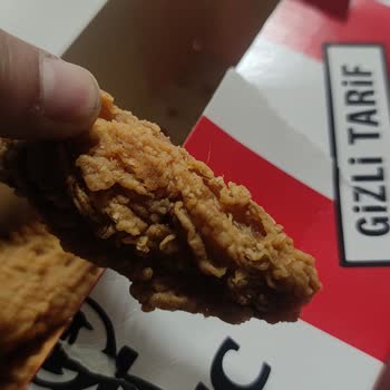 KFC Siparişim Kıllı Ve Tüylü Geldi