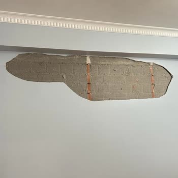 Bayrampaşa Kiptaş Konutları Duvarları Üzerimize Düştü