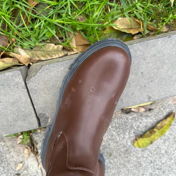 Mio Gusto Çizmenin 2. Giyişimde Soyulması