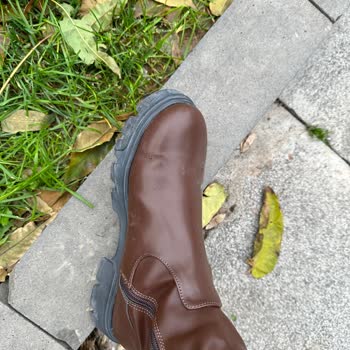 Mio Gusto Çizmenin 2. Giyişimde Soyulması