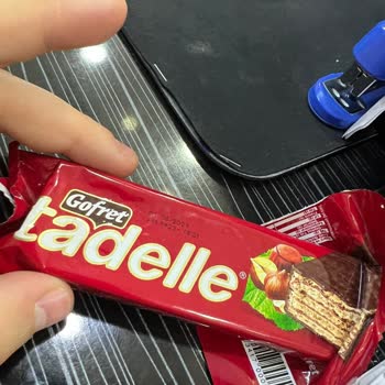 Tadelle Gofret Üstünde Beyaz Kabarcık Çıkması