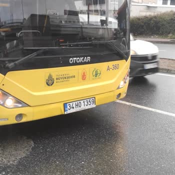 İBB - İstanbul Büyükşehir Belediyesi Yayaya Yol Vermeme Ve Küfür Etme