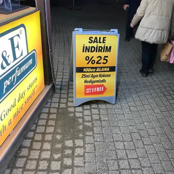 B&E Store B&E Parfümeri Fazla Para Alma