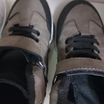 FLO Ayakkabı Koku Yapma Sorunu Yaşıyoruz