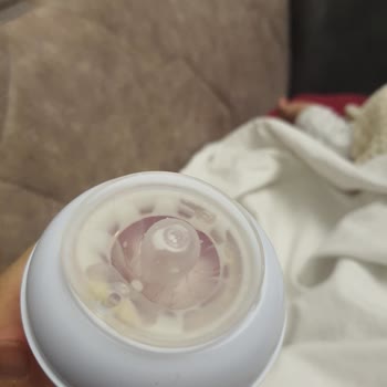 Philips Avent Biberon Emziği İçine Kaçıyor Ve Koku Yapıyor
