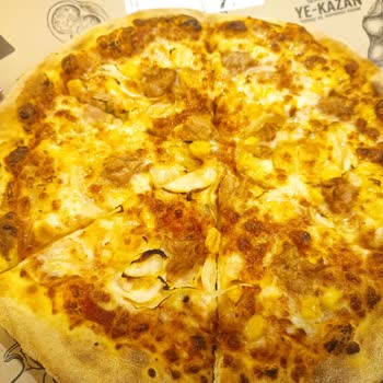Domino's Pizza Pizza İçeriği+çalışan Tavrı