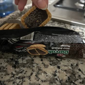 Eti Gıda Bozuk Çikolatalı Bisküvi Şikayeti