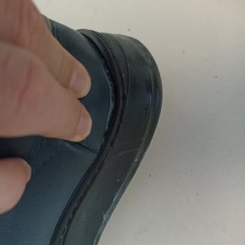 Tergan Deri Kısa Sürede Deforme Olan Ayakkabı Hayal Kırıklığı
