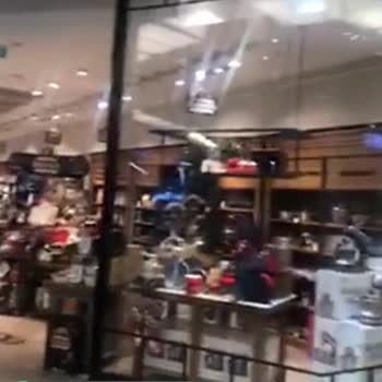 Karaca Züccaciye Personel İlgisizliği