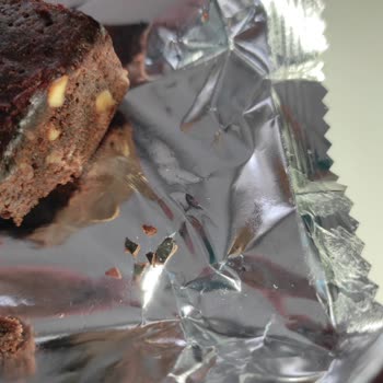 Eti Gıda Harika Fındık Kabuklarıyla Enfes Eti Browni!