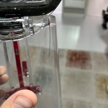 Çatlayan Dyson V10 Toz Haznesi