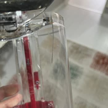 Çatlayan Dyson V10 Toz Haznesi