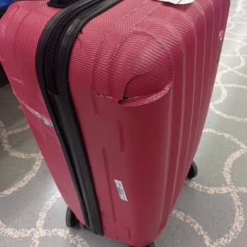 Pegasus Airlines Gave Me a Disappointing Response for Broken Suitcase