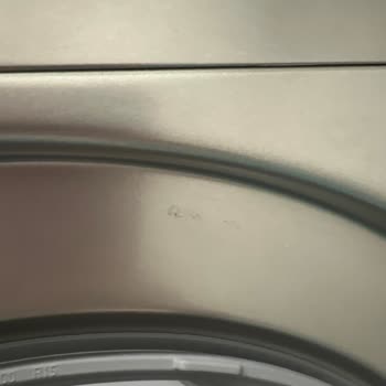 Arçelik 10120 MS Çamaşır Makinesi Ön Duvarı Renk Değiştirdi