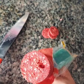 BİM Paketli Sucukta Metal Parçası Bulundu