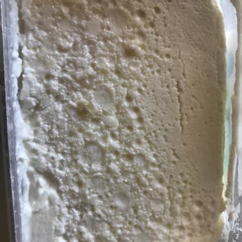 A101 Küflü Kaymak Satıyor