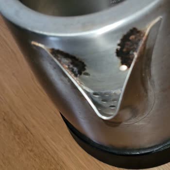 Arzum Marka Çaycı Paslandı