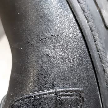 Derimod Botlar 1 Haftada Kırıldı, Çatladı Yardımcı Olunmadı