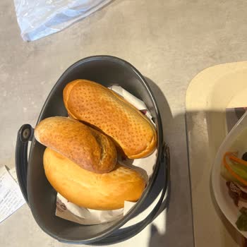 Tavuk Dünyası Personelin Soğuk Tavrı İlgisizliği