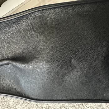 Stradivarius Kusurlu Ürün İlgisiz Müşteri Temsilcisi