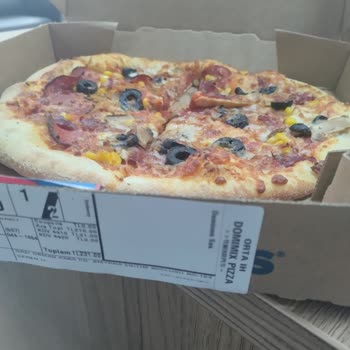 Domino's Pizza Para Tam Malzeme Eksik
