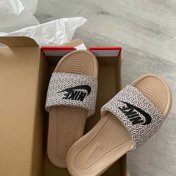 Nike Order Came Wrong, Refund Process Not Finalized For 15 Days