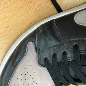 Nike İade İstiyorum Ayakkabımın Dikişleri Çok Hızlı Patladı