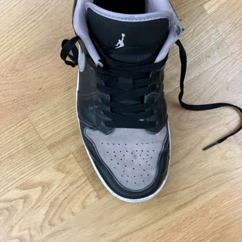 Nike İade İstiyorum Ayakkabımın Dikişleri Çok Hızlı Patladı