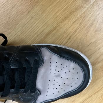 Nike İade İstiyorum Ayakkabımın Dikişleri Çok Hızlı Patladı