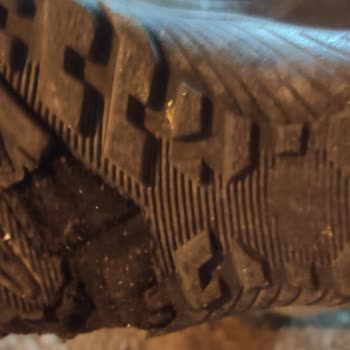 Scooter Ayakkabı Scooter Bot Ta Taban Kendiliğinden Ufalanıyor