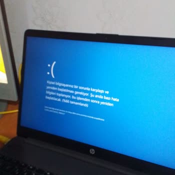 HP Laptop Bilgisayar Donuyor Hiçbir Uygulamayı Kabul Etmiyor