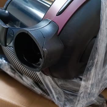 Philips Elektrik Süpürgesinin Kırık Olarak Elime Ulaşması