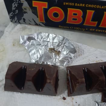 Carrefour SA Toblerone Bitter Çikolata Paketinden Güve Çıktı