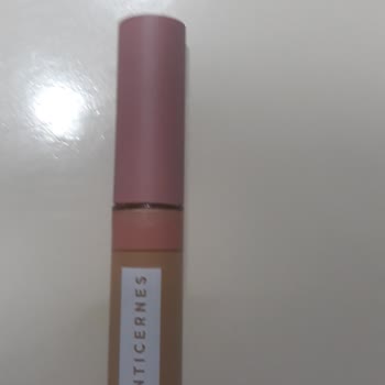 Yves Rocher Gözaltı Kapatıcısının Alerji Yapması