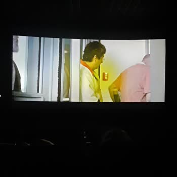 Paribu Cineverse Sinema Perdesi Lekeli