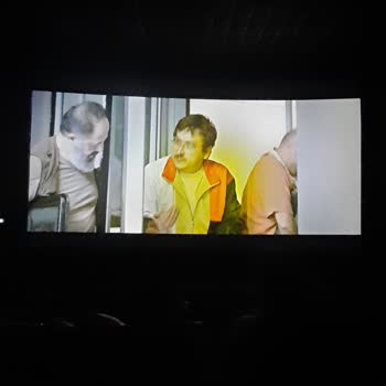 Paribu Cineverse Sinema Perdesi Lekeli