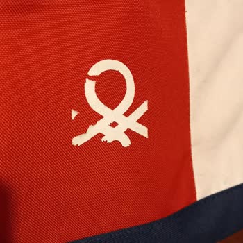 Benetton Okul Çantası Kalitesizliği.!