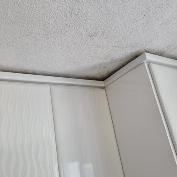 Yiğit Bor İzalasyon Su Yalıtım Çatı Akıtma Yapıyor