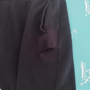 Mavi Marka Eşofman Altı Kısa Sürede Yırtılması