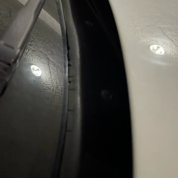 BMW F20 Ön Cam Fitili Sorunu