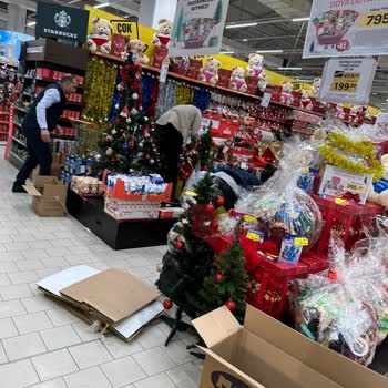 Antares AVM Migros Çalışanın Kötü Hal Ve Tavırları