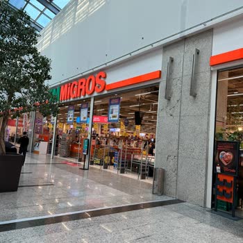 Antares AVM Migros Çalışanın Kötü Hal Ve Tavırları