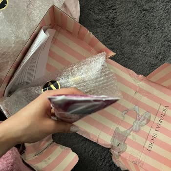 Victoria's Secret Vücut Losyonu Patlak Geldi