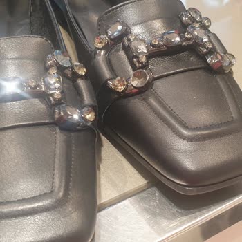 Derimod Taşı Düşen Ayakkabı