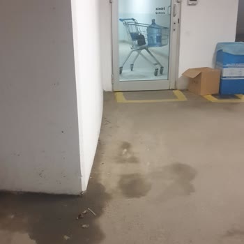 Kentplus Centrium B Blok Otopark Kirliliği